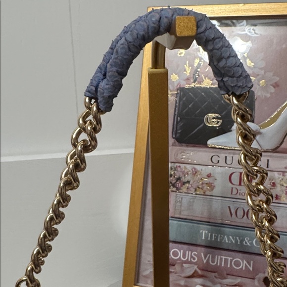 Henri Bendel purple woven expandable mini bag/wristlet - Picture 3 of 8